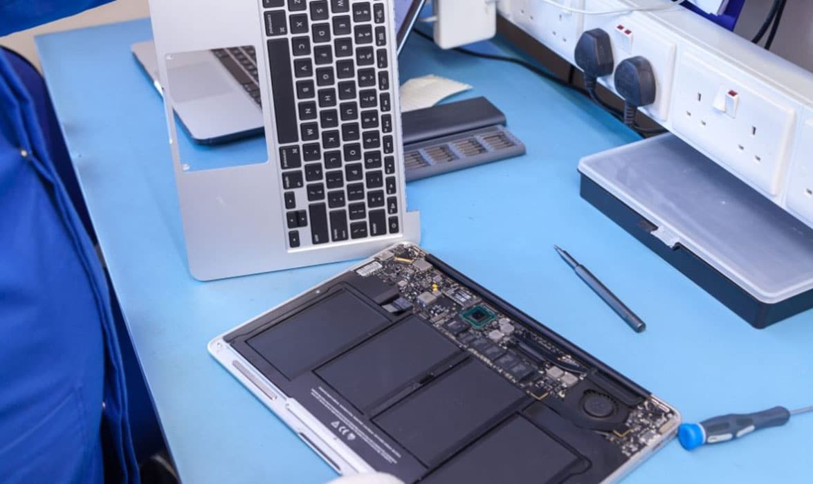 Macbook Air Klavye Tamiri ve Değişimi