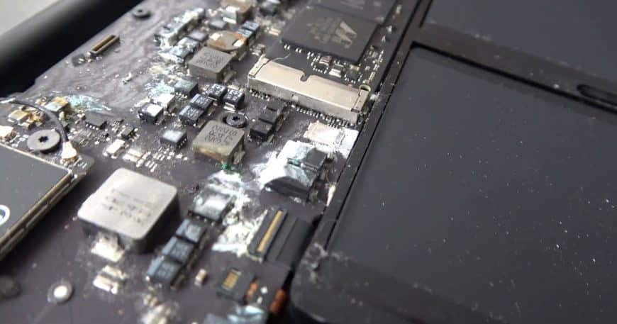 macbook air sıvı teması tamiri