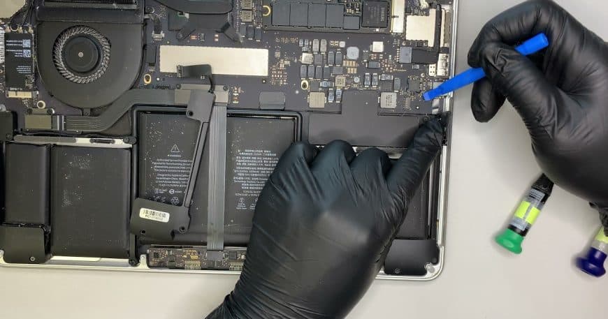 macook pro hoparlör tamiri değişimi